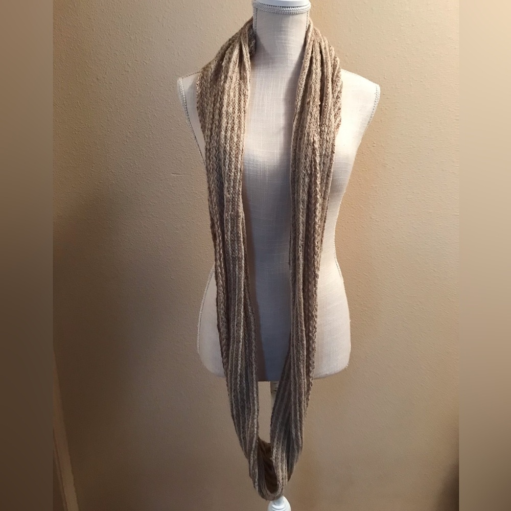 Knit infinity scarf in color camel soft and warm - Picture 3 of 3